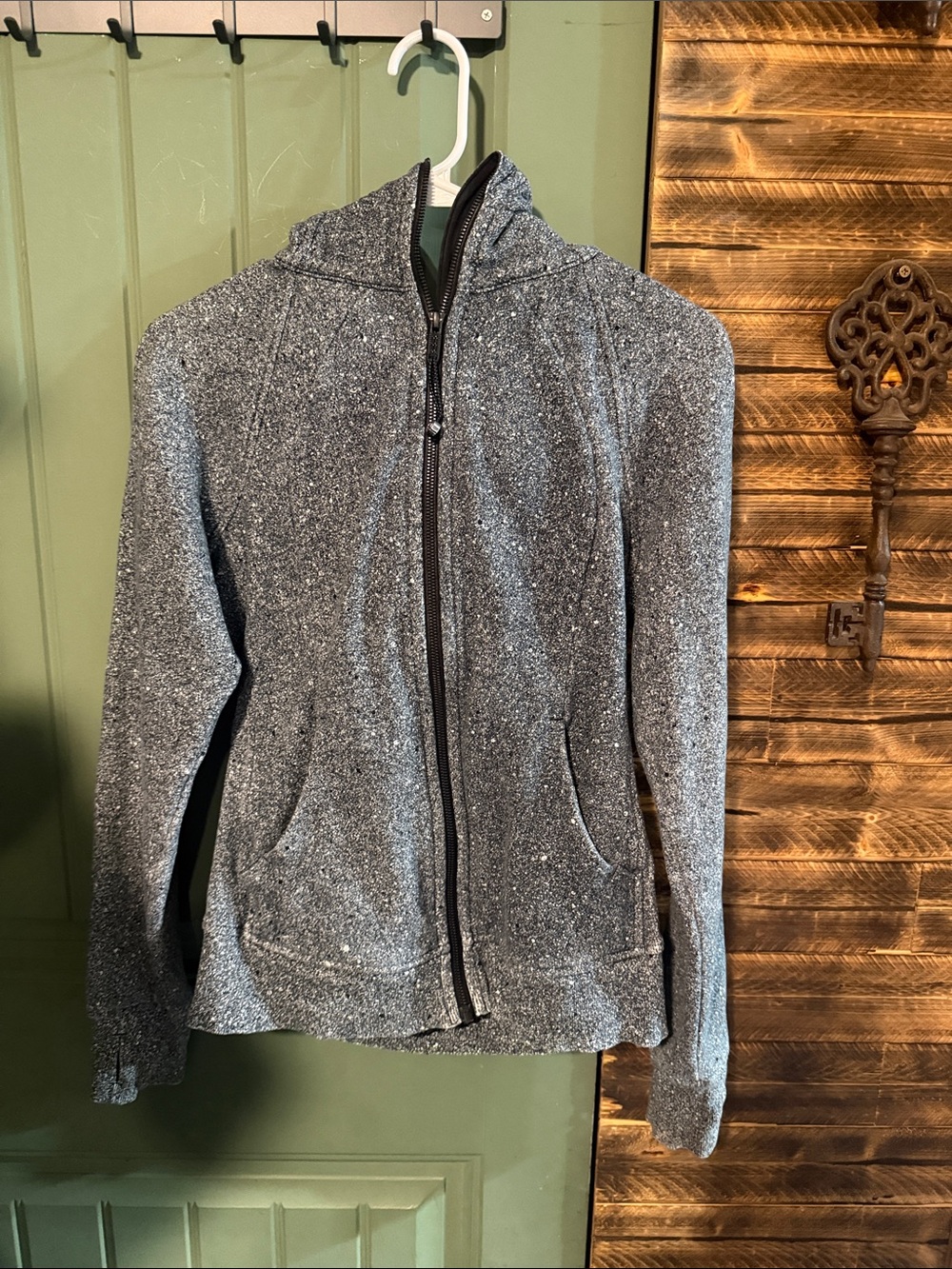 Lululemon scuba size 6 Gray